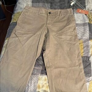 Women’s capri Tan Pants